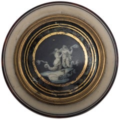 Boîte ronde ancienne en os, tortue et or avec scène mythologique, vers 1805