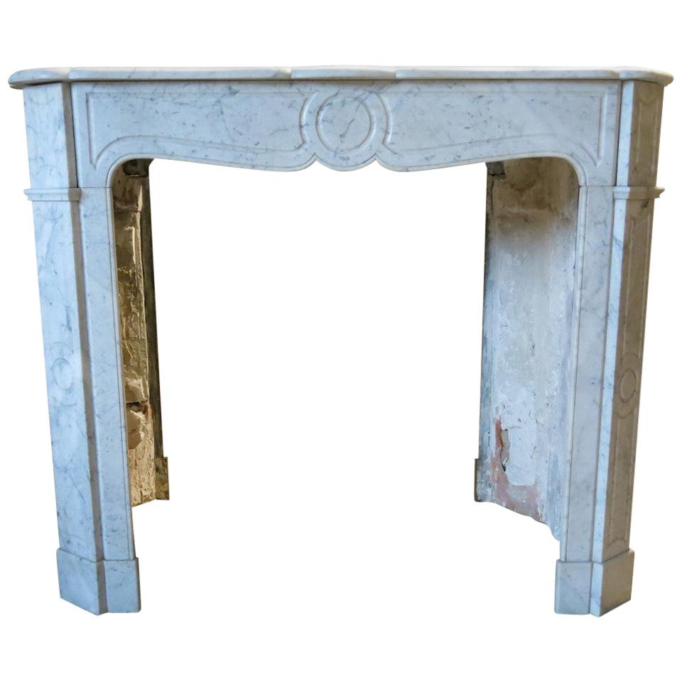 French Parisian Louis XV Style Fireplace White Marble 1870s Paris, France For Sale