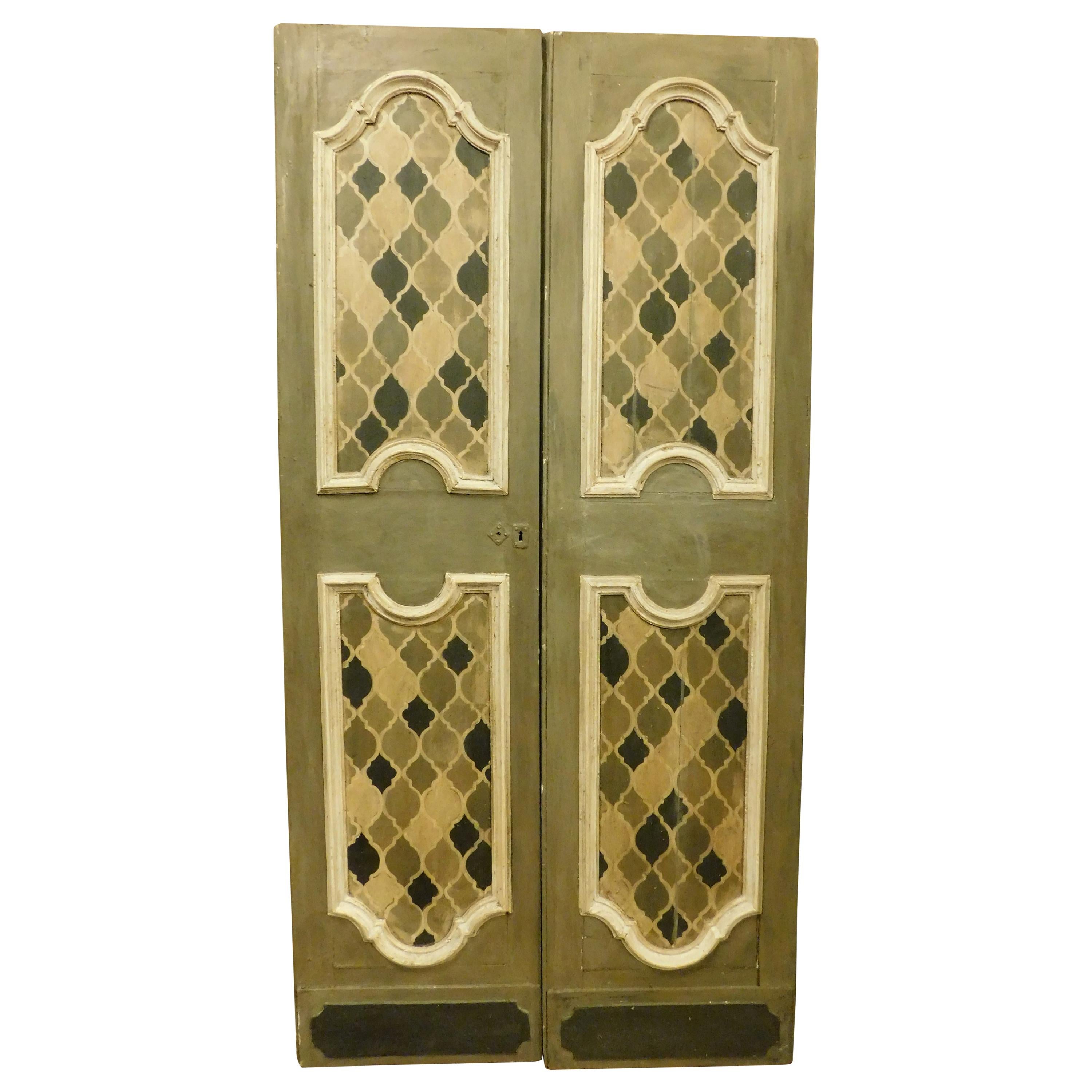 Antique Lacquered Hand-Painted Door, 18th Century Florence, Gray, White and Chess