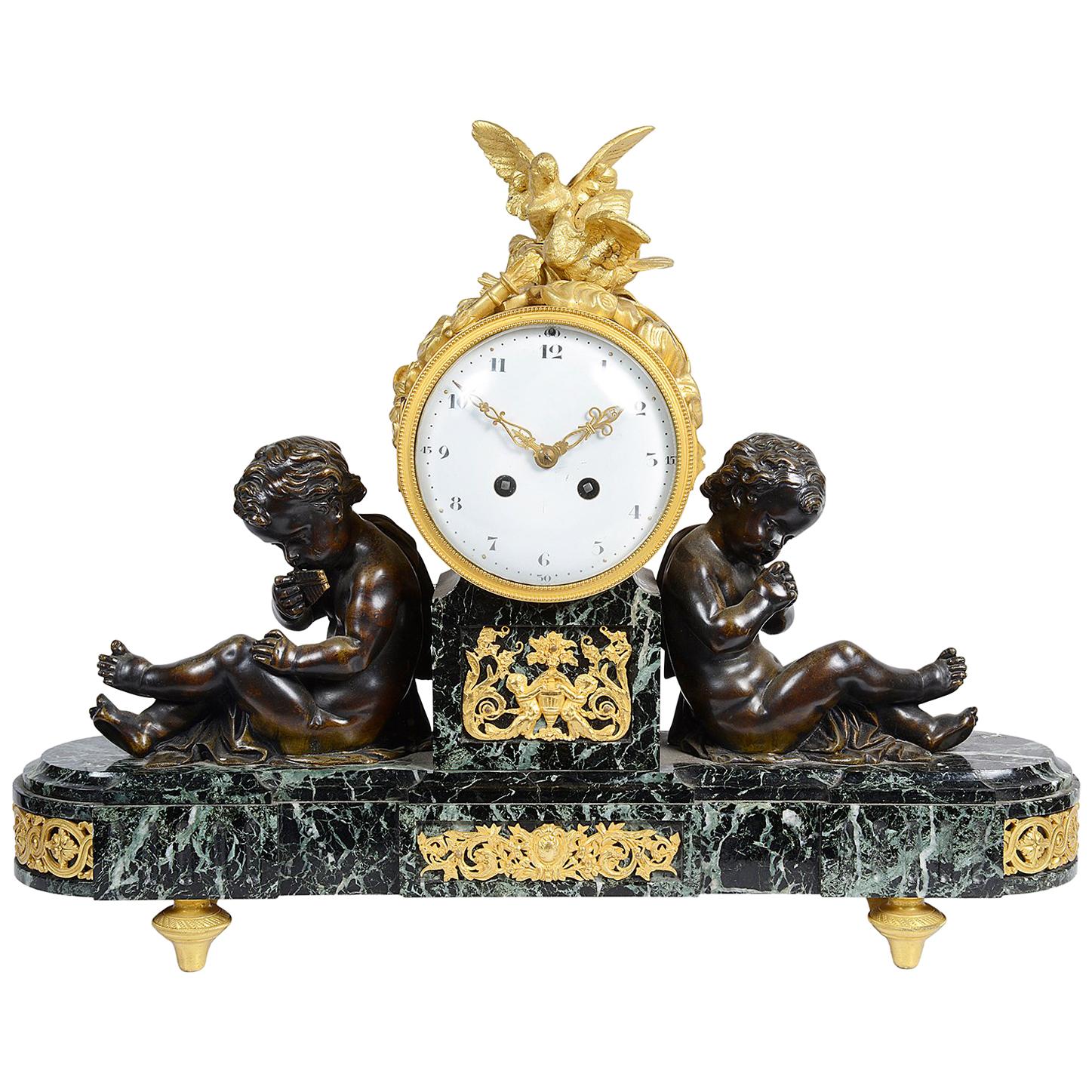 Marmor- und Ormolu-Manteluhr im Louis-XVI-Stil:: 19. Jahrhundert
