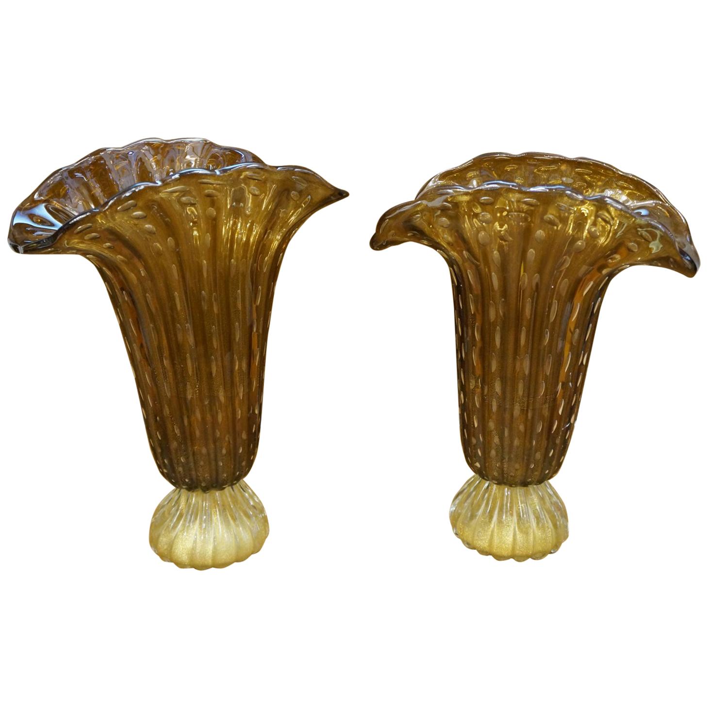 Pareja de jarrones de cristal de Murano Toso de mediados de siglo moderno en oro tabaco Firmado, 1987