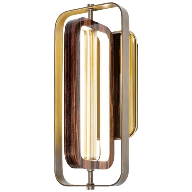 Schöne Wandlampe mit bronziertem Metallrahmen und Pyrex-Glas, doppelter  Lampenschirm, Bronze im Angebot bei 1stDibs