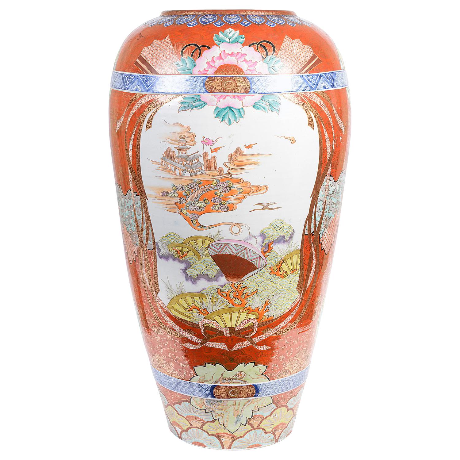 Große japanische Kutani-Vase aus dem 19. Jahrhundert im Angebot