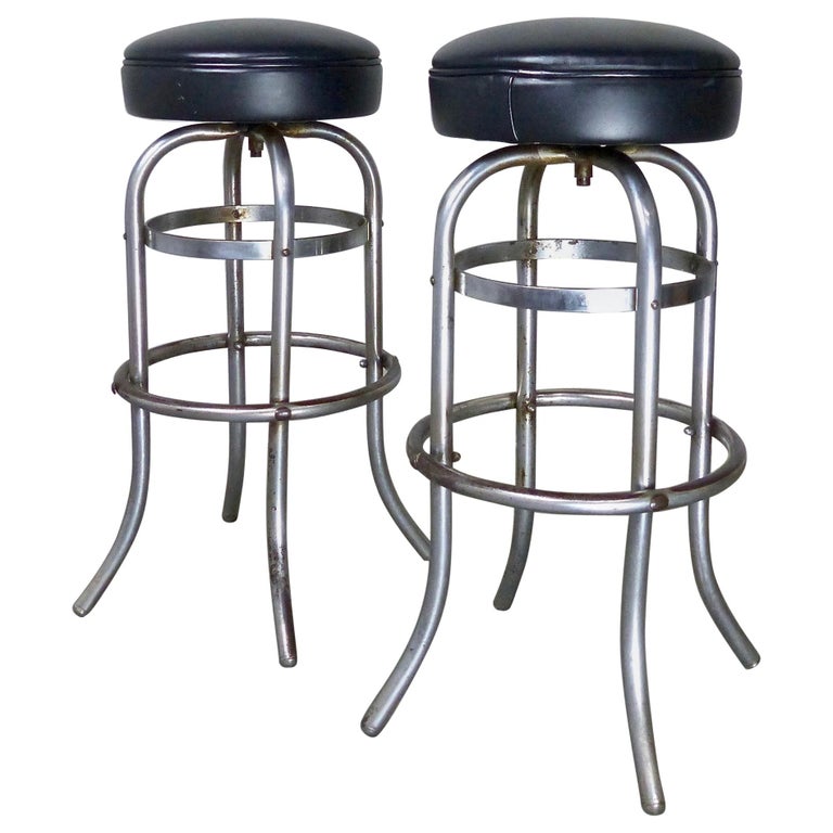Louis Bar Stool 12 For On 1stdibs, Round Metal Swivel Bar Stools With Backs And Armstrong