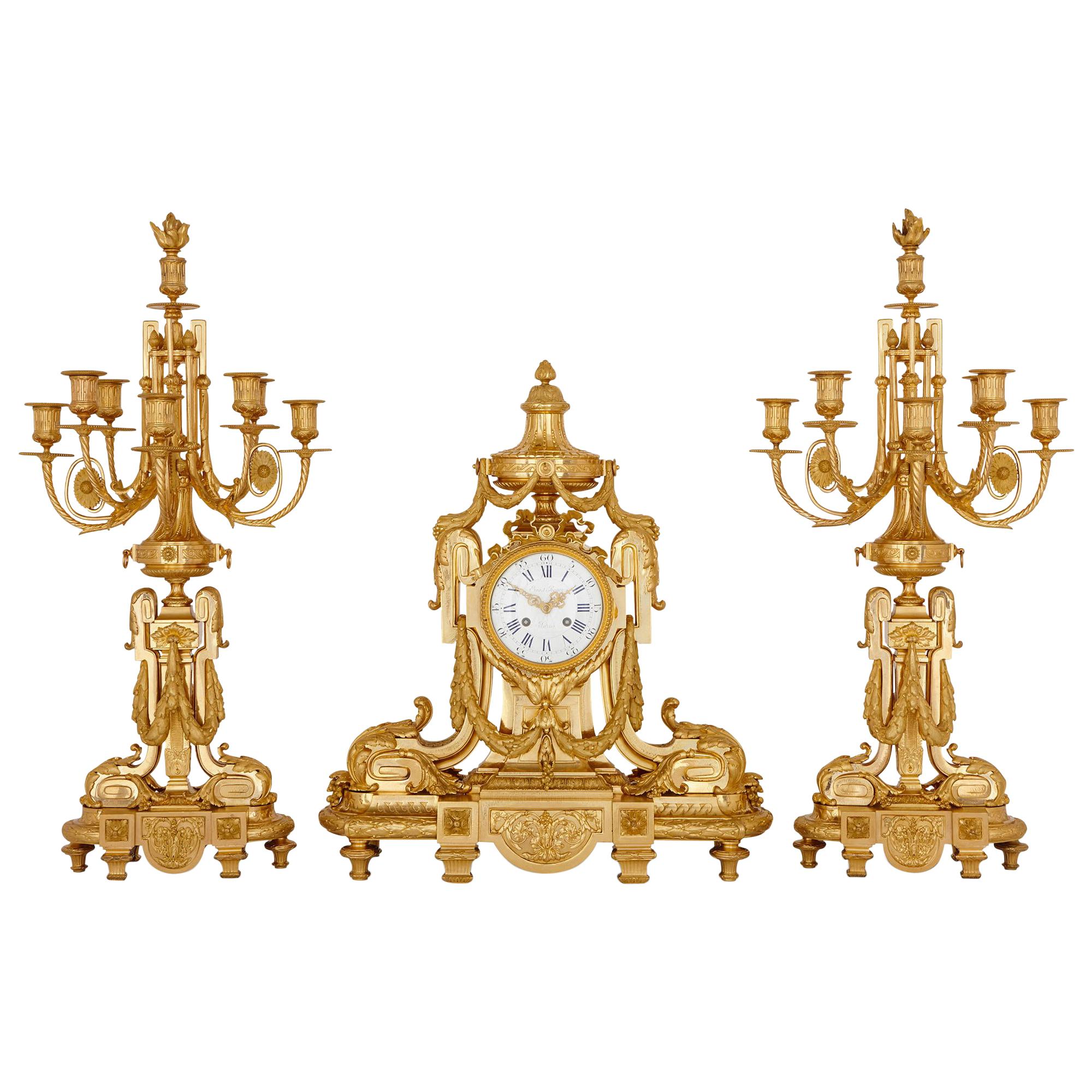 Antikes französisches Uhren-Set aus vergoldeter Bronze von Royer im Angebot