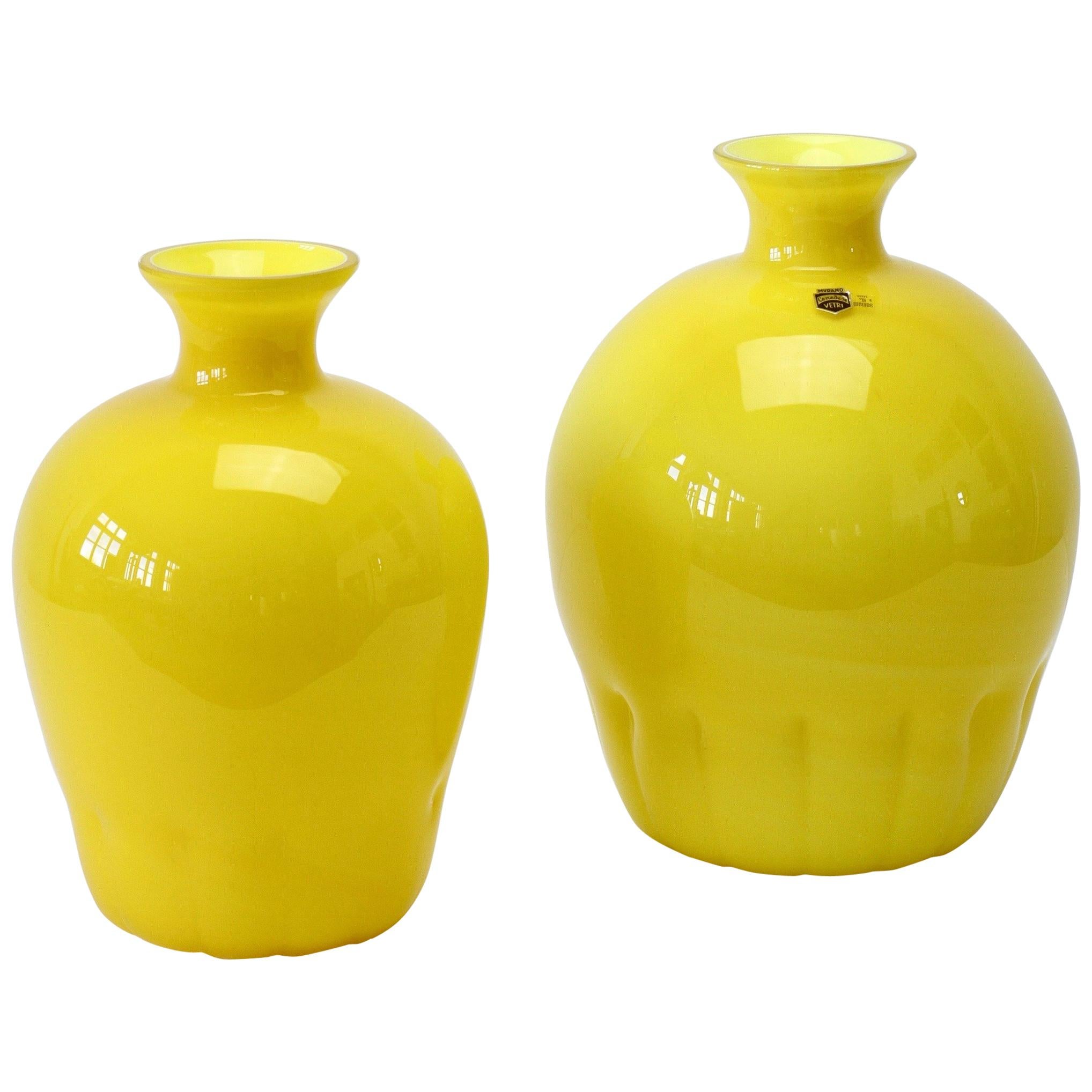 Colorful Cenedese Pair of Yellow Vintage Italian Murano Glass Vases, circa 1990s