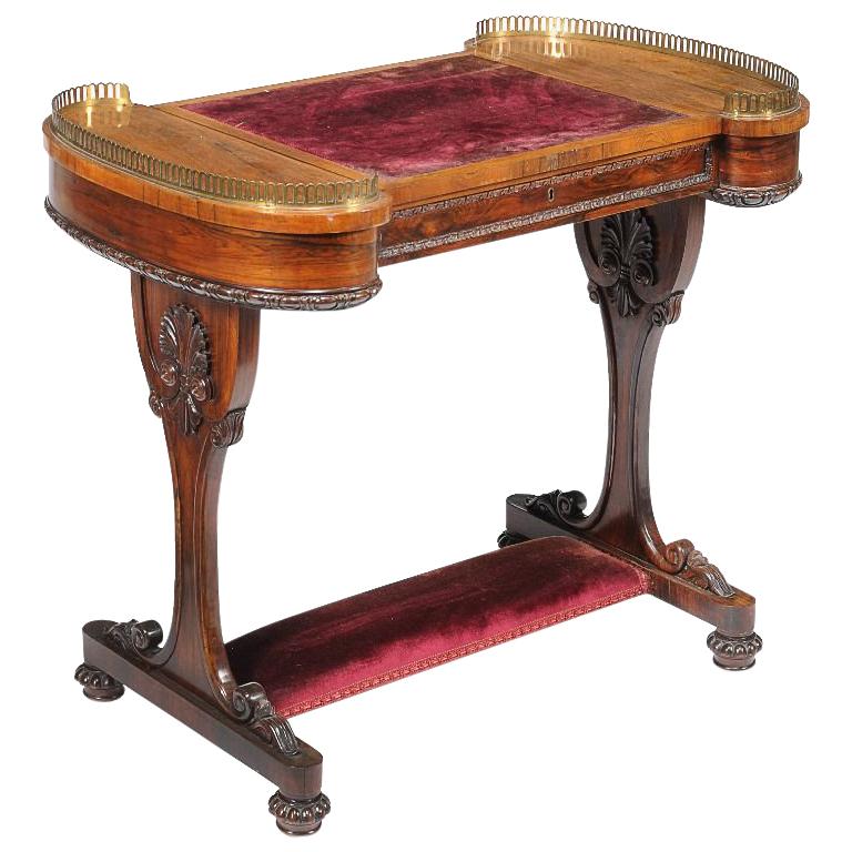 Table à écrire en bois de rose William IV du XIXe siècle