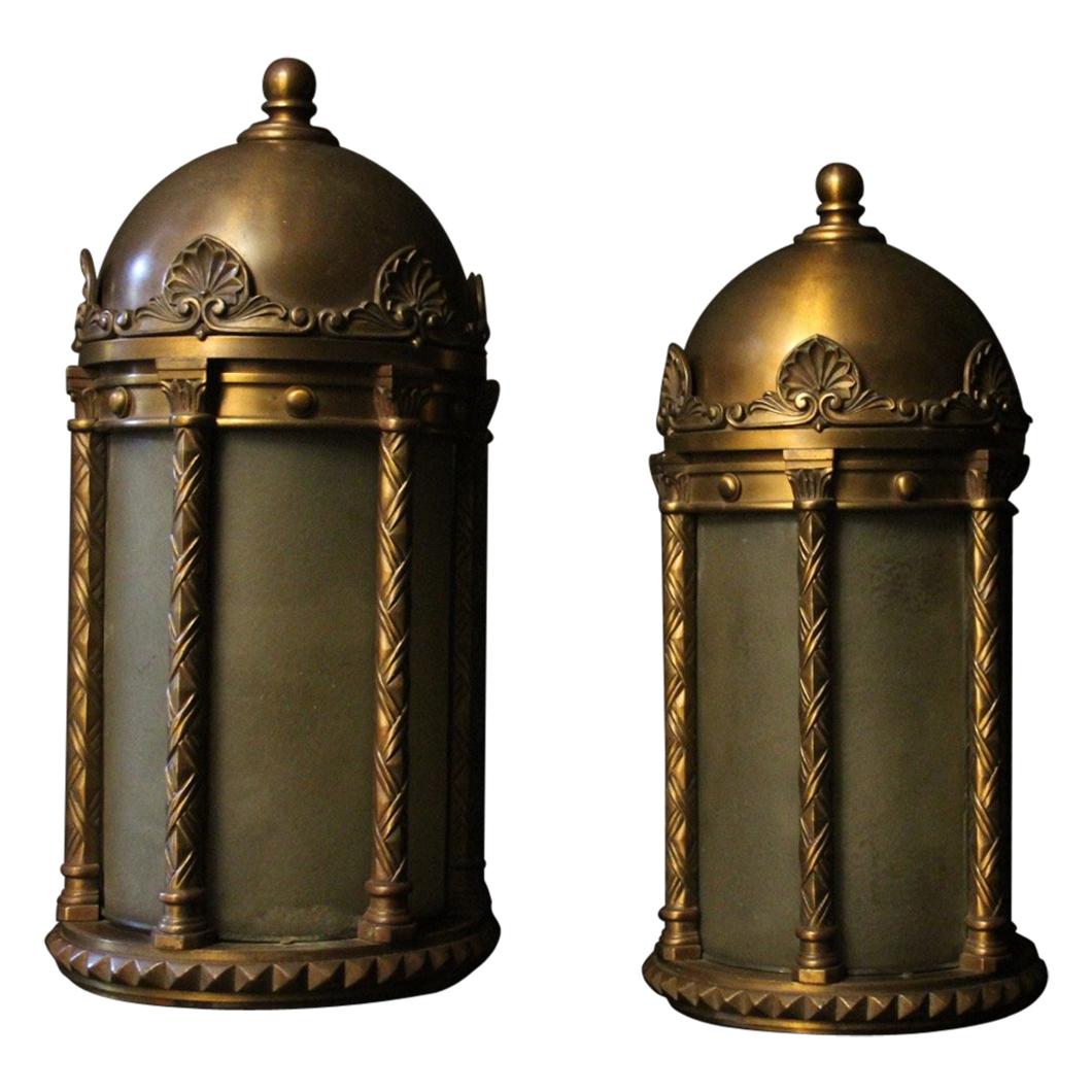 English 19th Century Pair of Bronze Antique Wall Lanterns For Sale