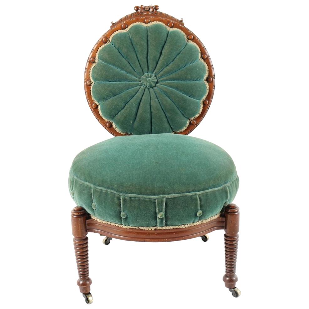 1800s Victorian Balloon Back Accent Chair on Casters in Emerald Green Velvet For Sale