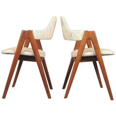 Ensemble de deux chaises Compass en teck Kai Kristiansen restaurées:: rembourrées par Inc