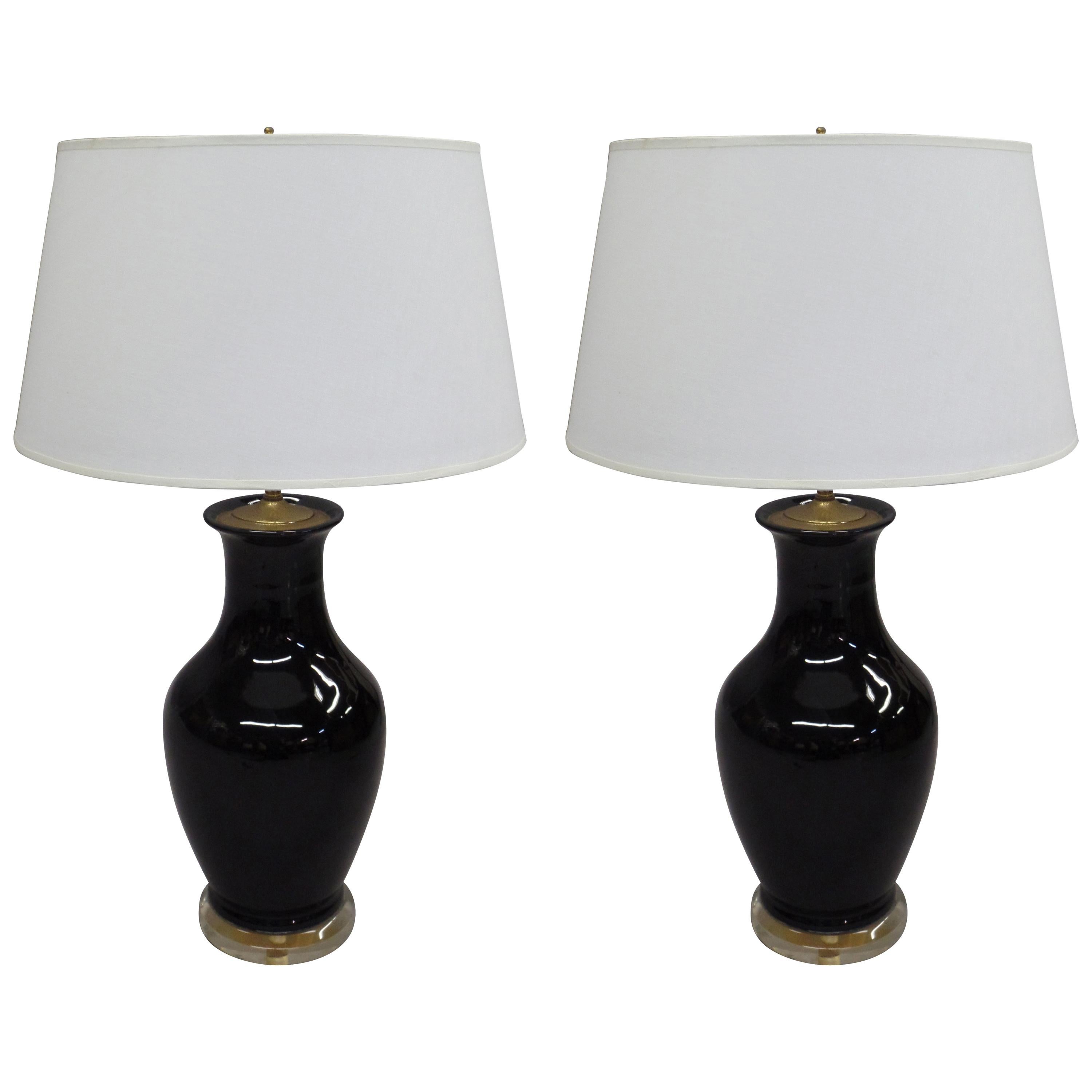 Pair of French Mid-Century Modern Black Opaline Glass and Lucite Table Lamps For Sale