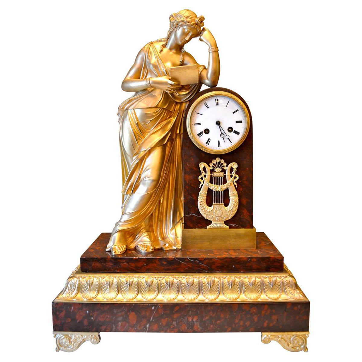 Horloge allégorique française Louis Philippe de Clio, la muse grecque de l'histoire en vente