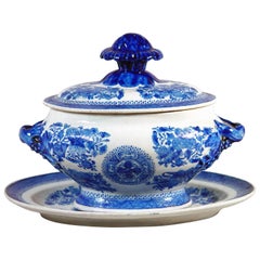 Chinese Export Rare Blue Enamel Fitzhugh Porcelain Sauce Tureen, Cover and Stand