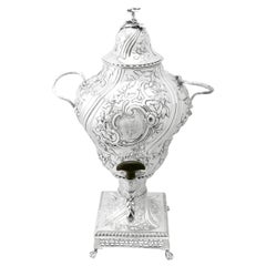 Samovar ancien de style Régence en argent sterling