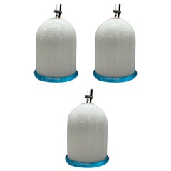 Ensemble de 3 lampes à suspension en verre de Murano, Italie, avec dôme, par Lighting Company I3