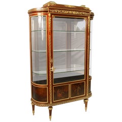 Vitrine Vernis Martin de la fin du XIXe siècle, montée sur bronze doré, par François Linke
