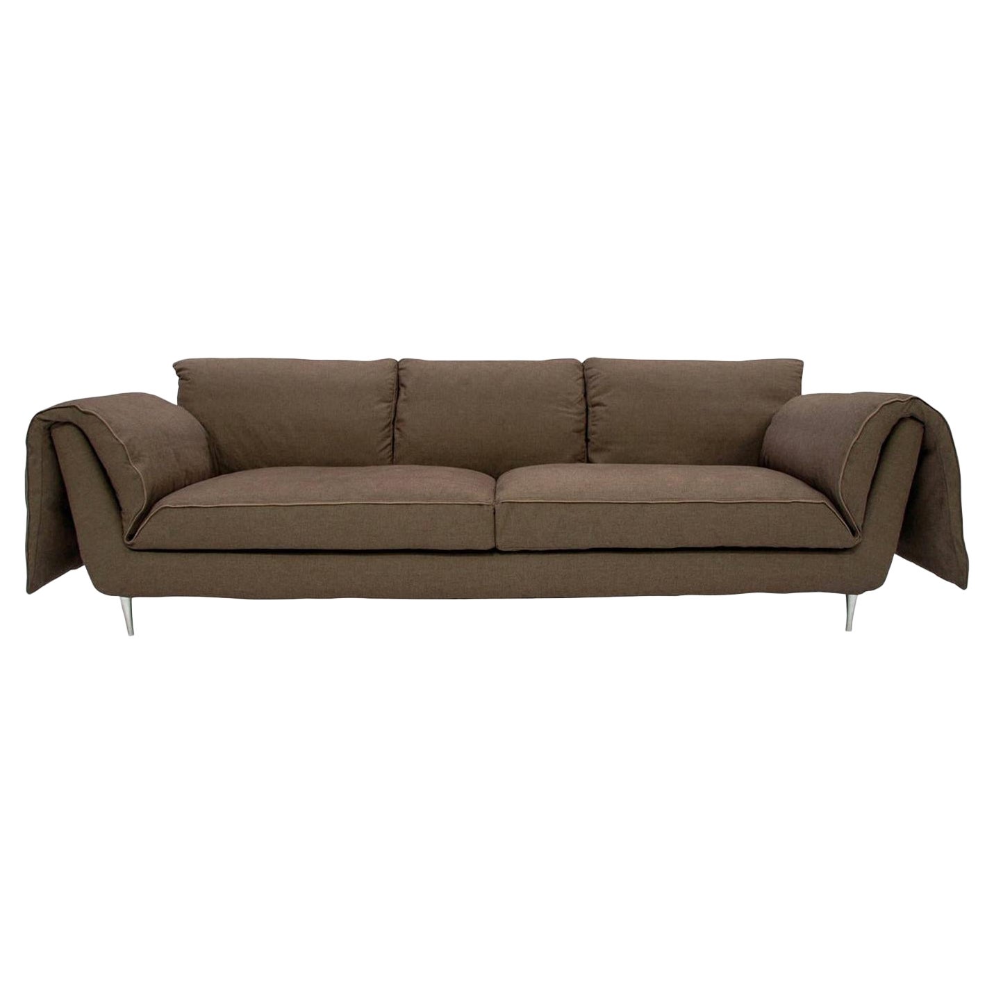 Casquet Sofa by ddpstudio