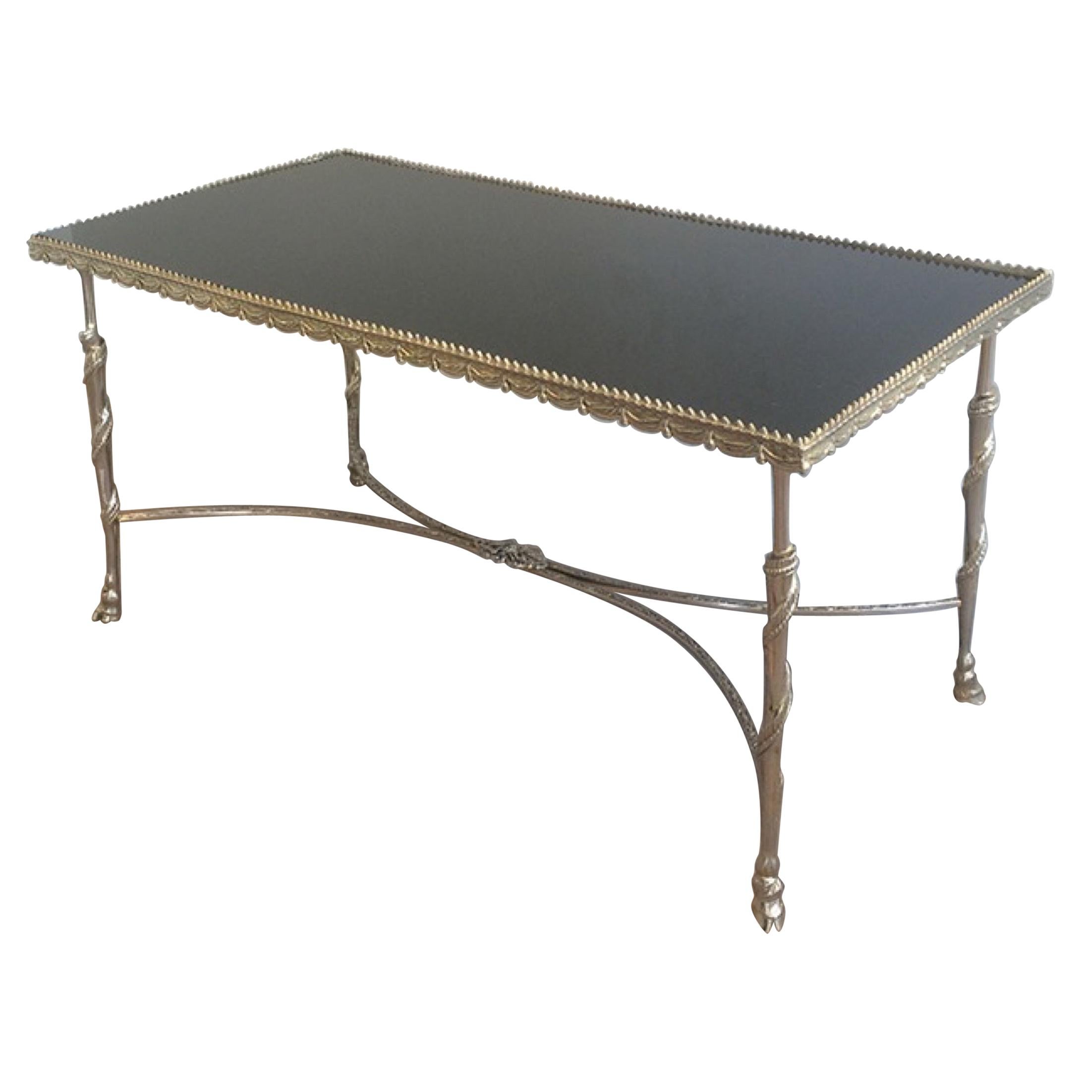 Table basse néoclassique en argent avec pieds en forme d'animaux et plateau en verre laqué noir en vente