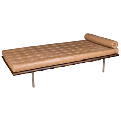 Barcelona Daybed the Bauhaus Legend 'Reproduction'