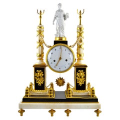 Horloge monumentale française Louis XVI en bronze doré et marbre