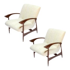 Sessel aus Nussbaumholz in elfenbeinfarbenem Bouclé von Adesso Imports, Paar