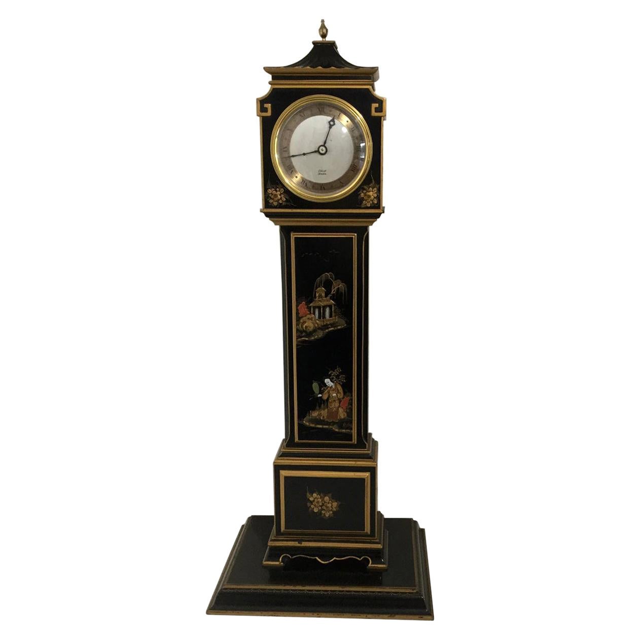 Seltene schwarze Chinoiserie-Miniatur Standuhr von Elliotts of London