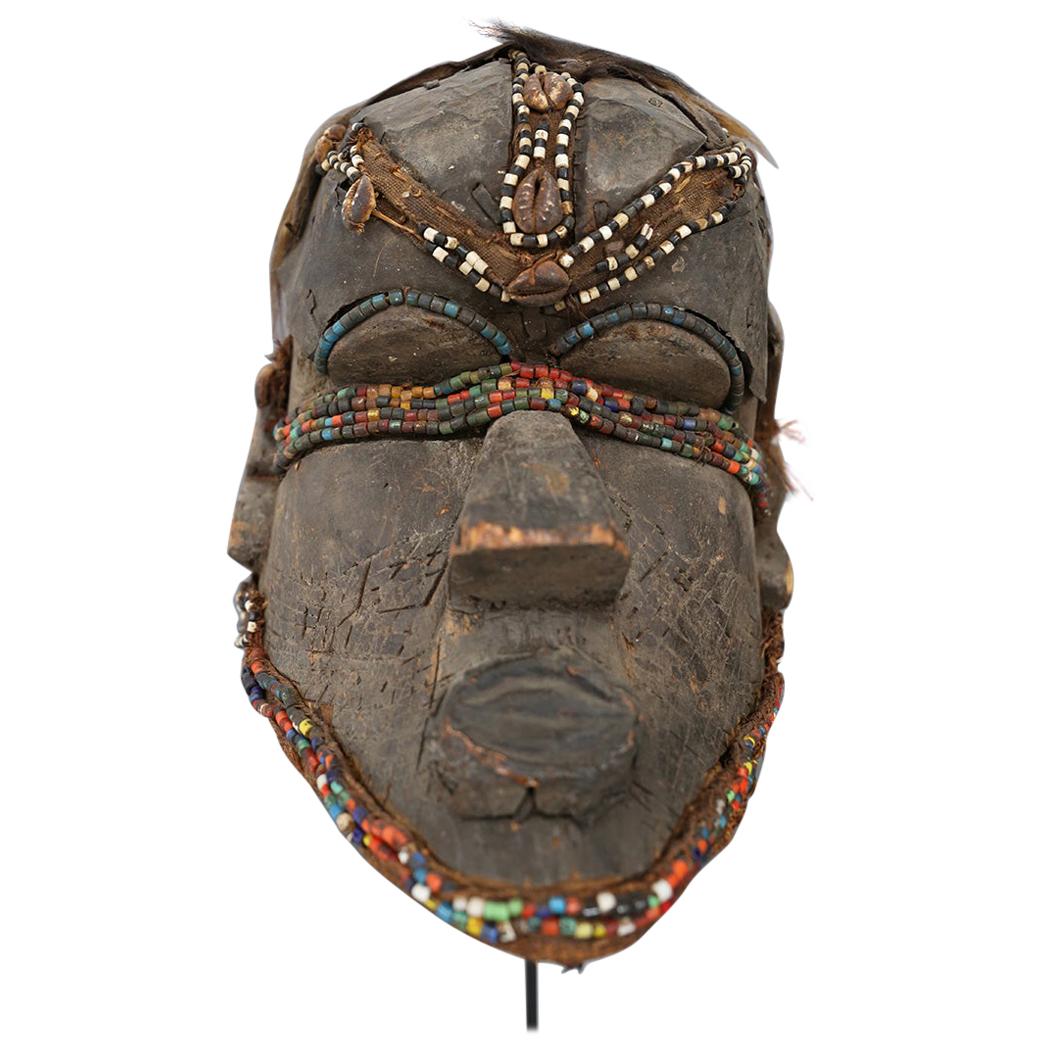 Masque Kuba africain tisserand du Congo tribal en bois, légumes et poils d'animaux