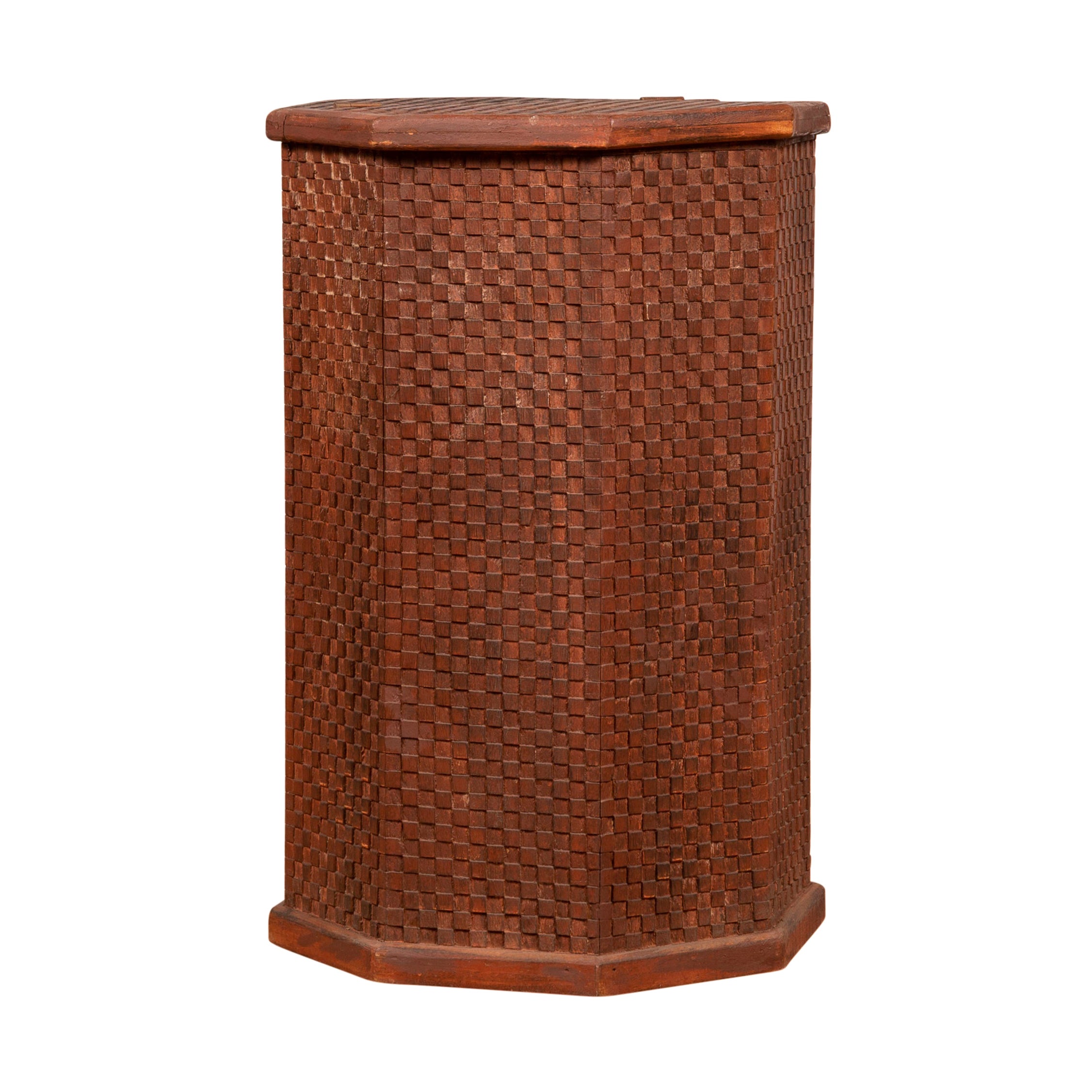 Vintage Natural Wicker Hamper For Sale at 1stDibs