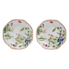 Assiettes chinoiseries Miles Mason avec motif garçon et buffle