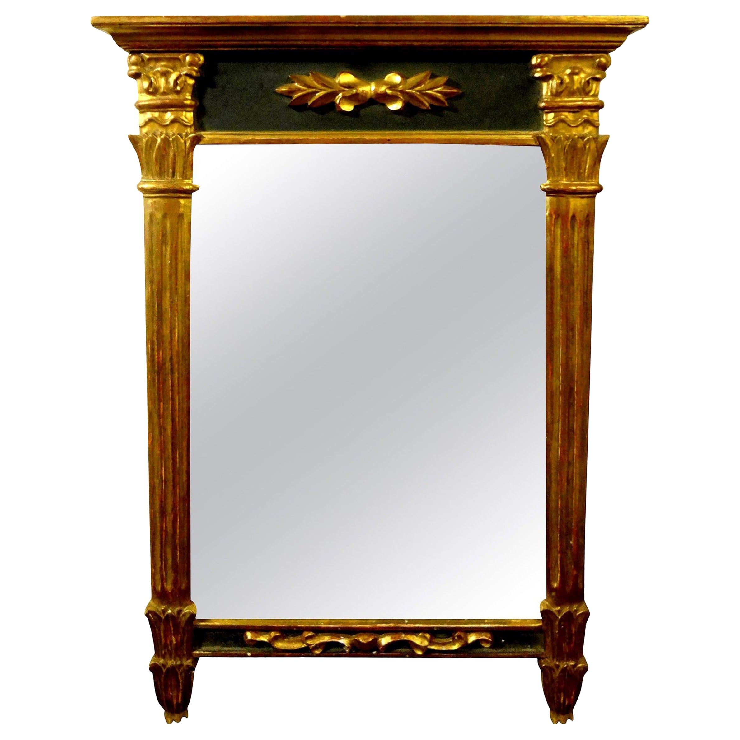 Miroir français ancien en bois doré de style Louis XVI