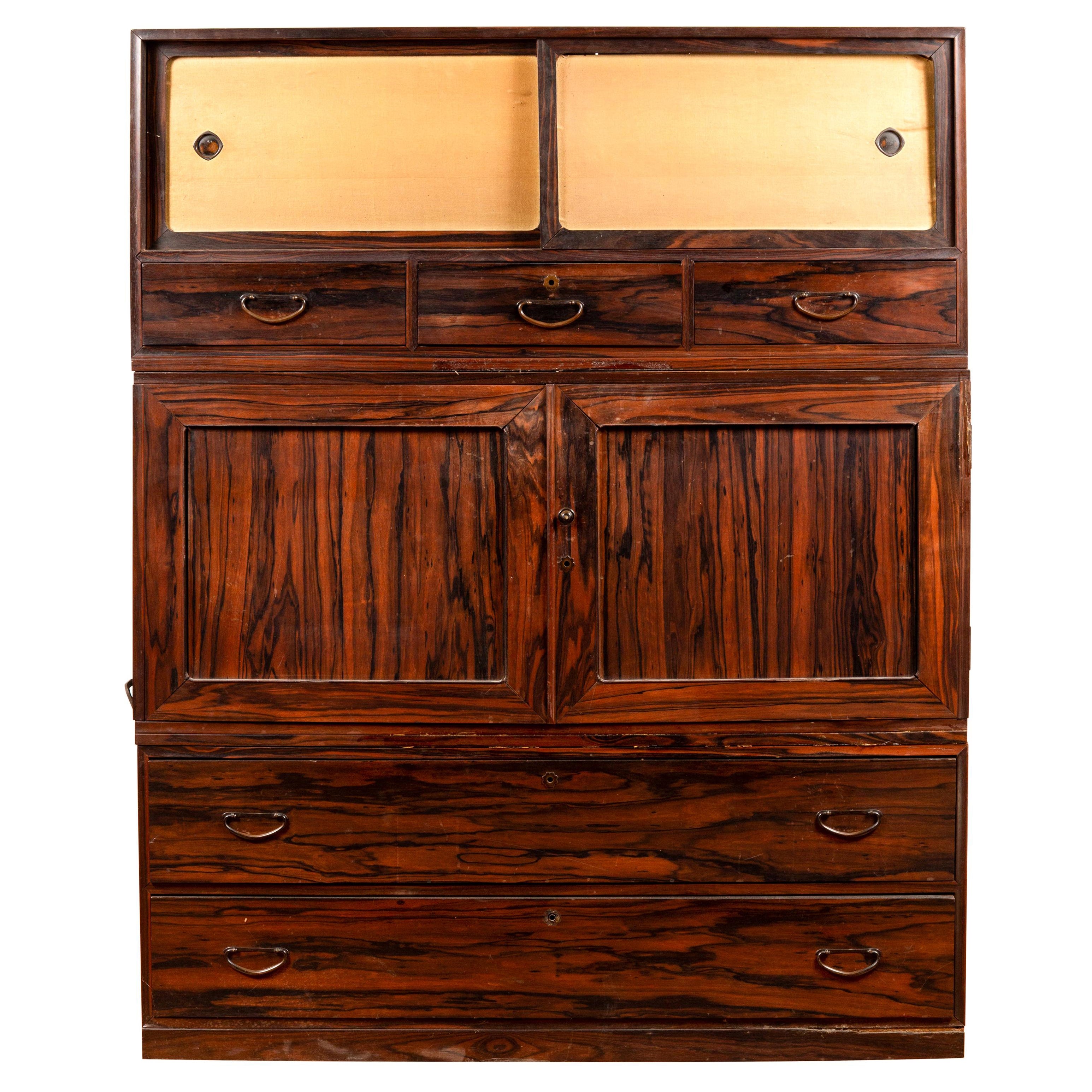 Japanischer Kimono-Schrank aus Mulberry-Holz mit Türen und Schubladen aus dem 20.