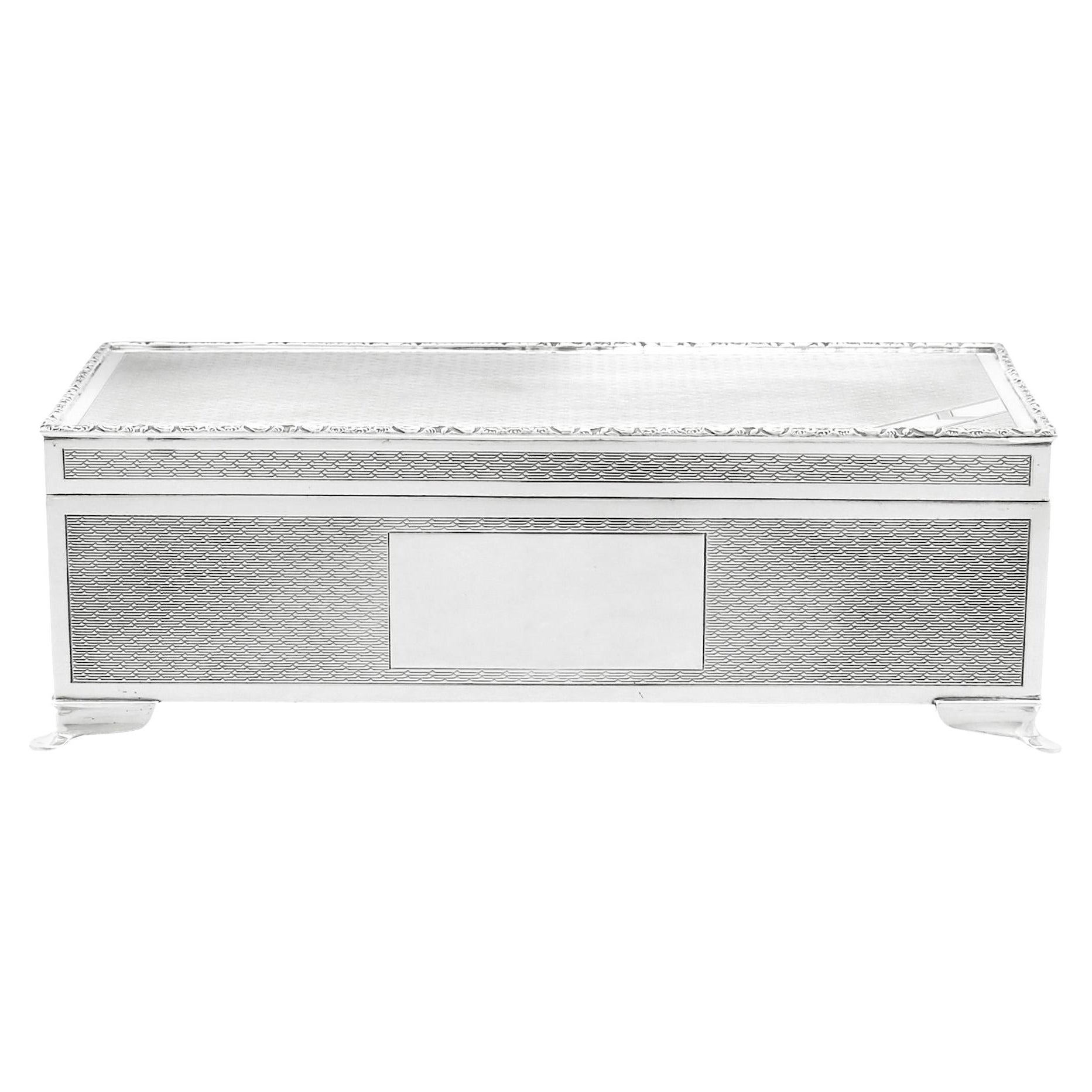 Harman Brothers 1970's Sterling Silver Cigarette Jewelry Box For Sale
