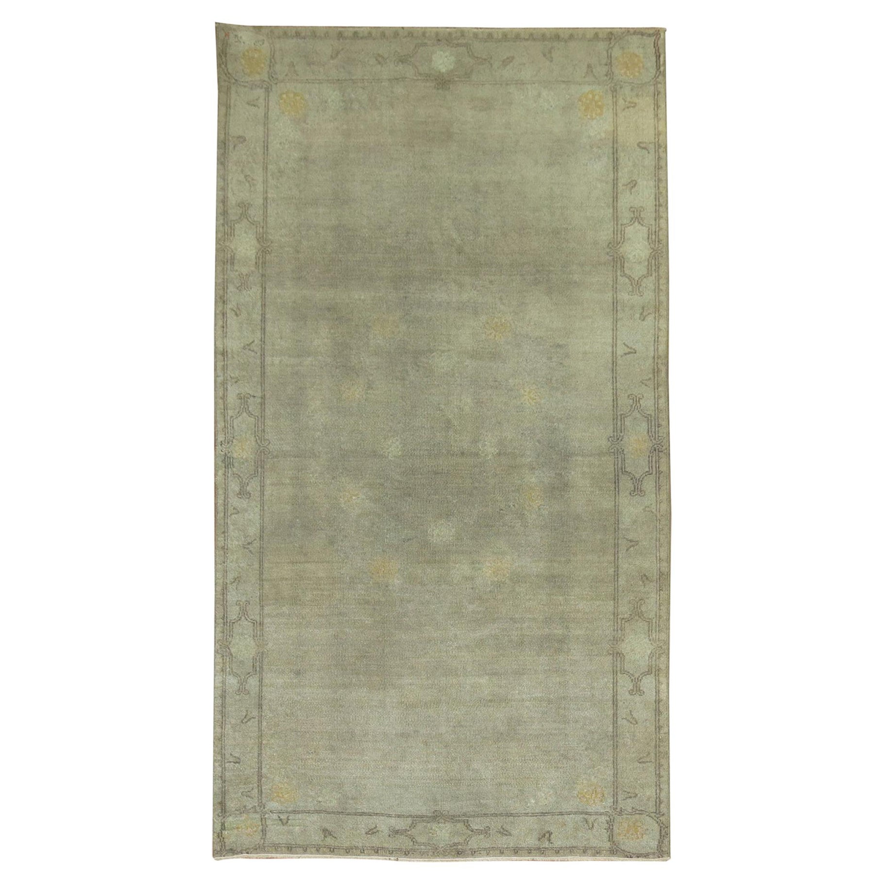 Tapis turc gris vintage de la collection Zabihi