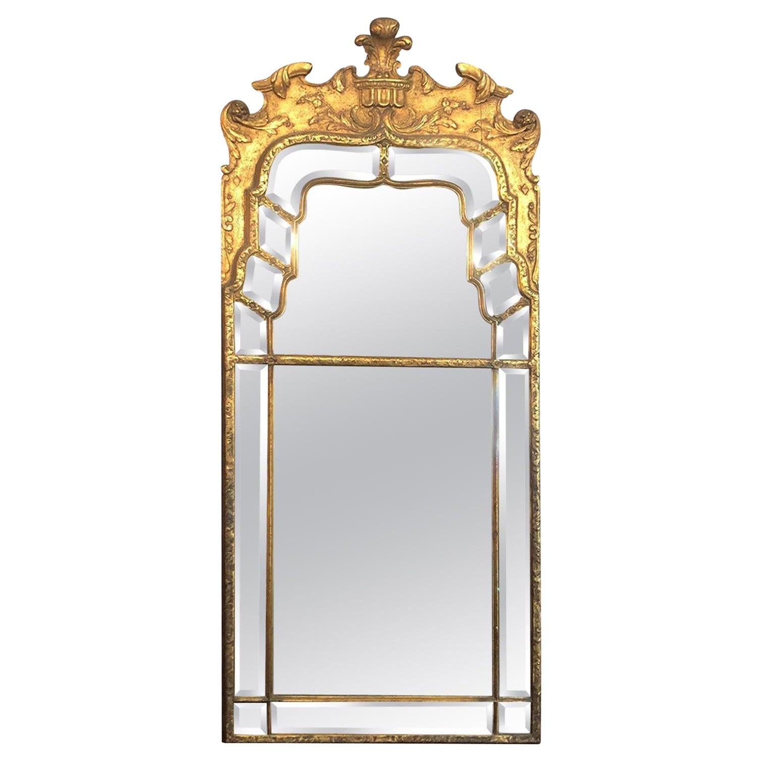 Miroir chinois ancien de style chinoiseries en or avec fines perles