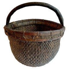 Retro Woven Chinese Willow Basket with Handle