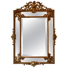Merveilleux miroir français de style Louis XVI Philippe en bois coussin sculpté et doré