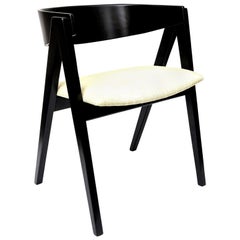 Allan Gould Brújula escultórica Silla auxiliar de madera teñida de negro Moderna de mediados de siglo
