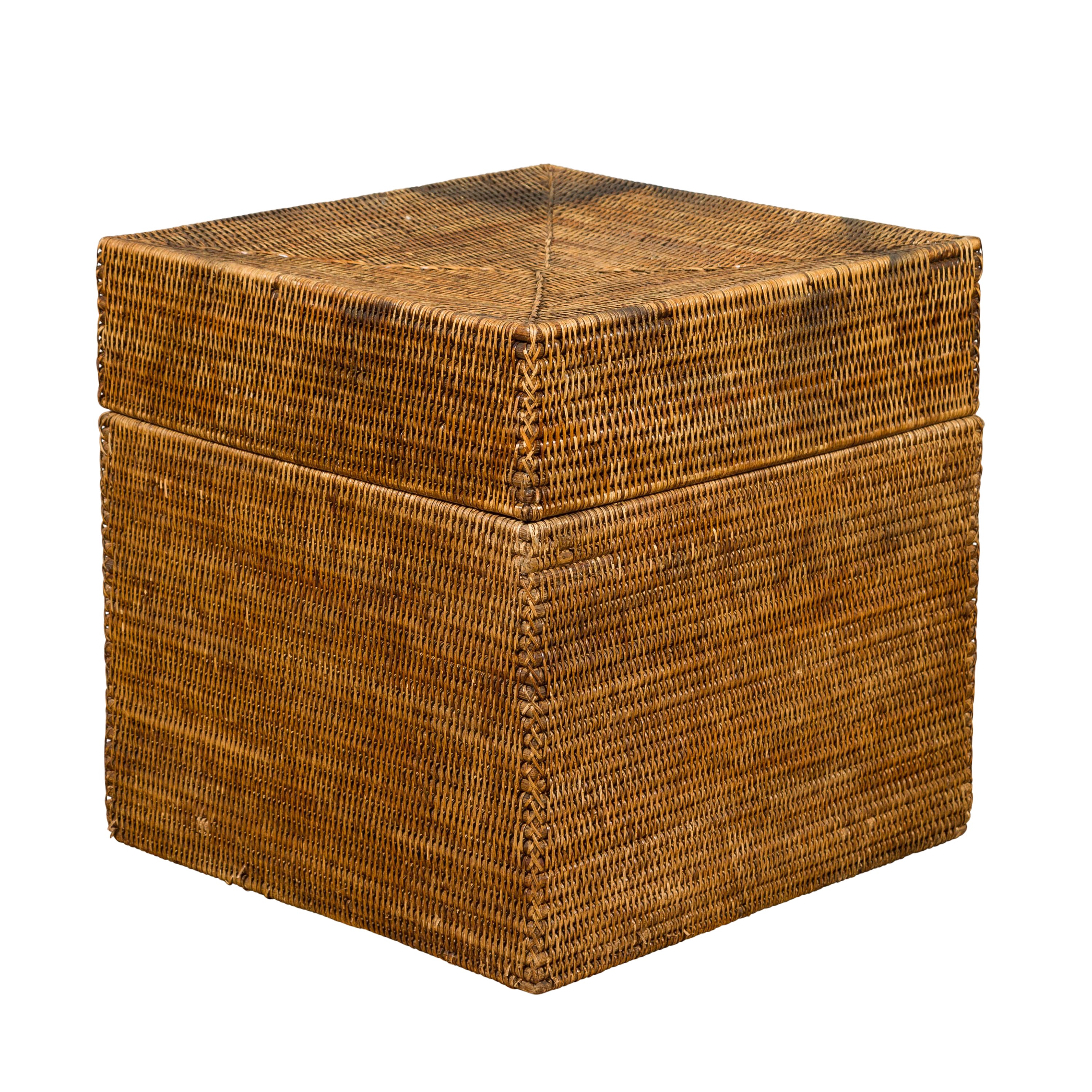 Cesto rustico in rattan a forma di quadrato con patina anticata