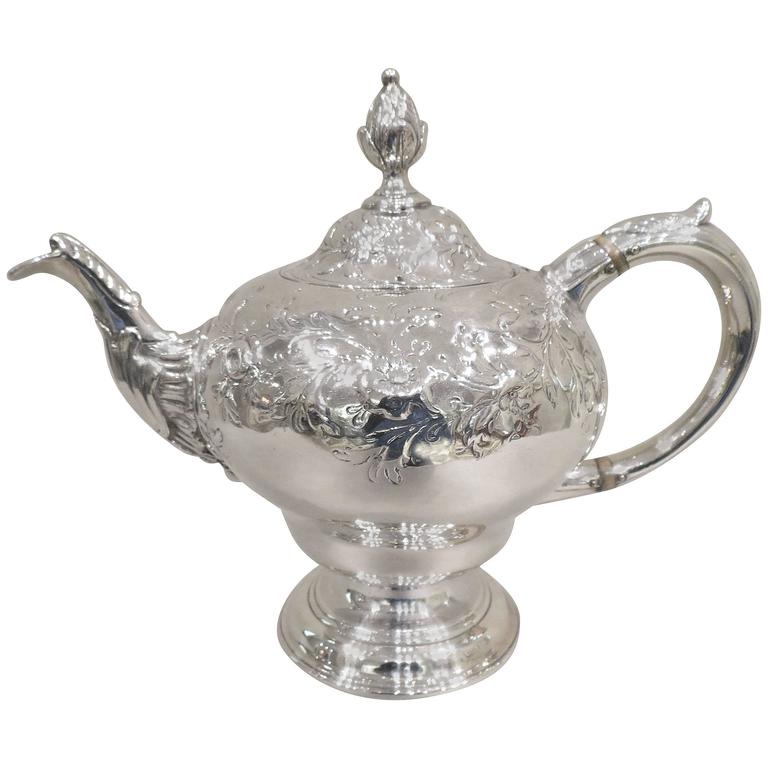 Antike Sterling 925/°°° Silber fein ziseliert Teekanne