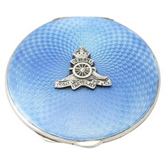 Compacto antiguo de 1939 de plata de ley y esmalte guilloché