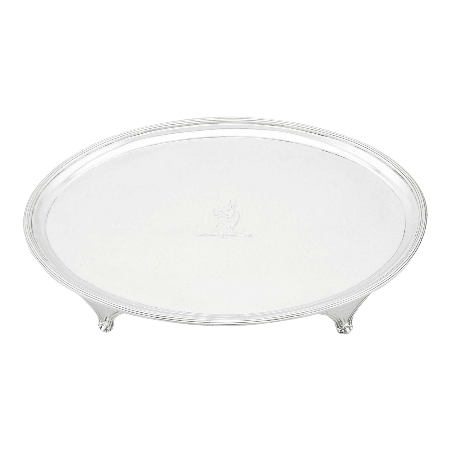 Bandeja de plata de ley del siglo XVIII de Henry Chawner en venta