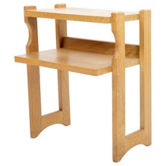Table d'extrémité en chêne Guillerme et Chambron