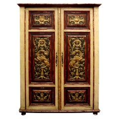 Early 20th Century Italian Painted and Giltwood Chinoiserie Cabinet