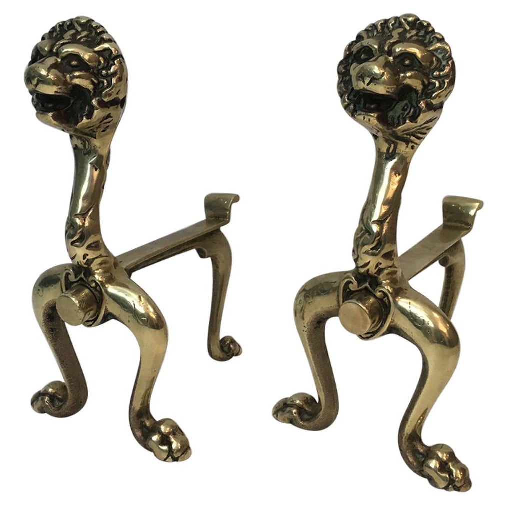 Paire inhabituelle de chenets en bronze en forme de lions:: français:: vers 1900
