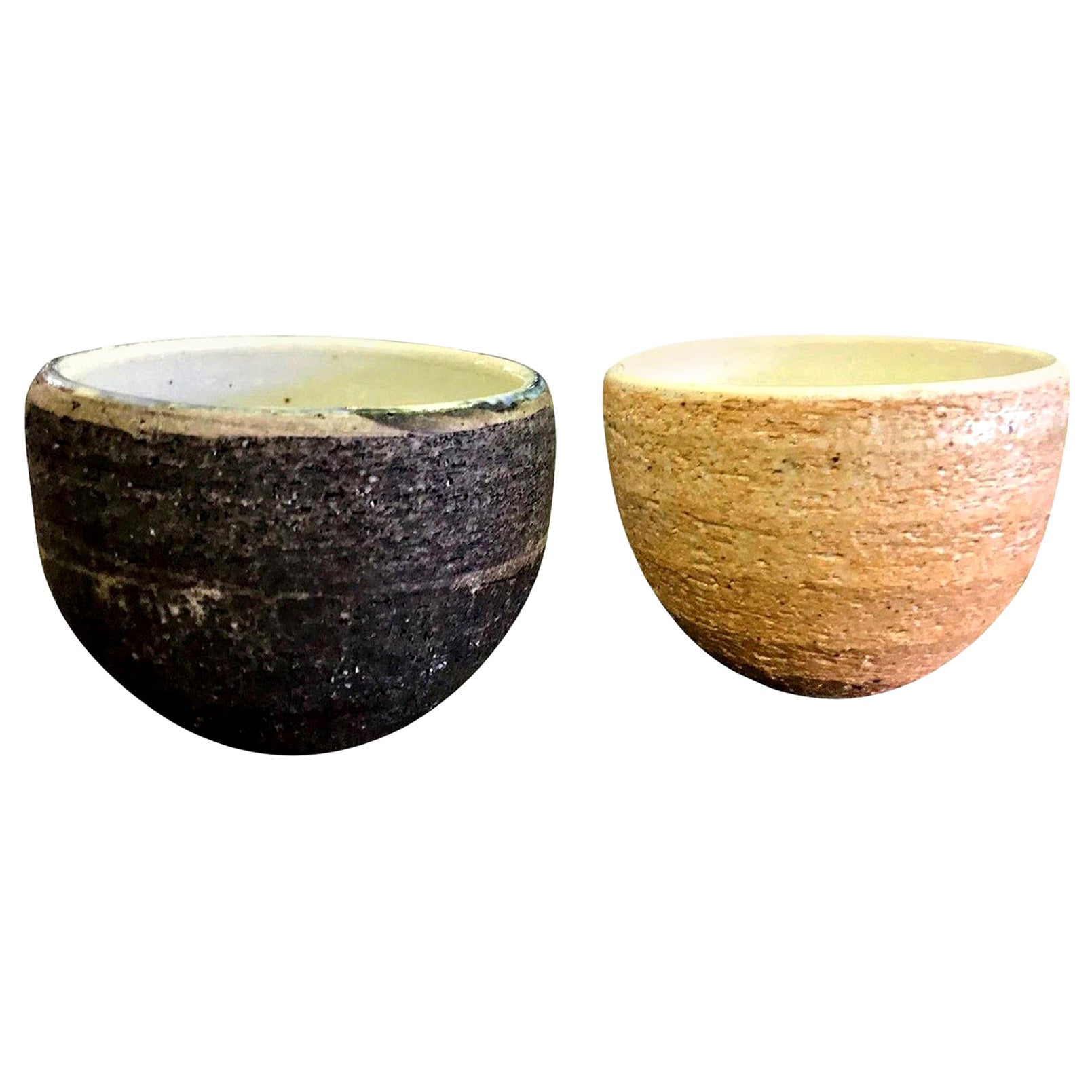 Japanese Handmade Ceramic Pottery Textured Tea Ceremony Cup For Sale
