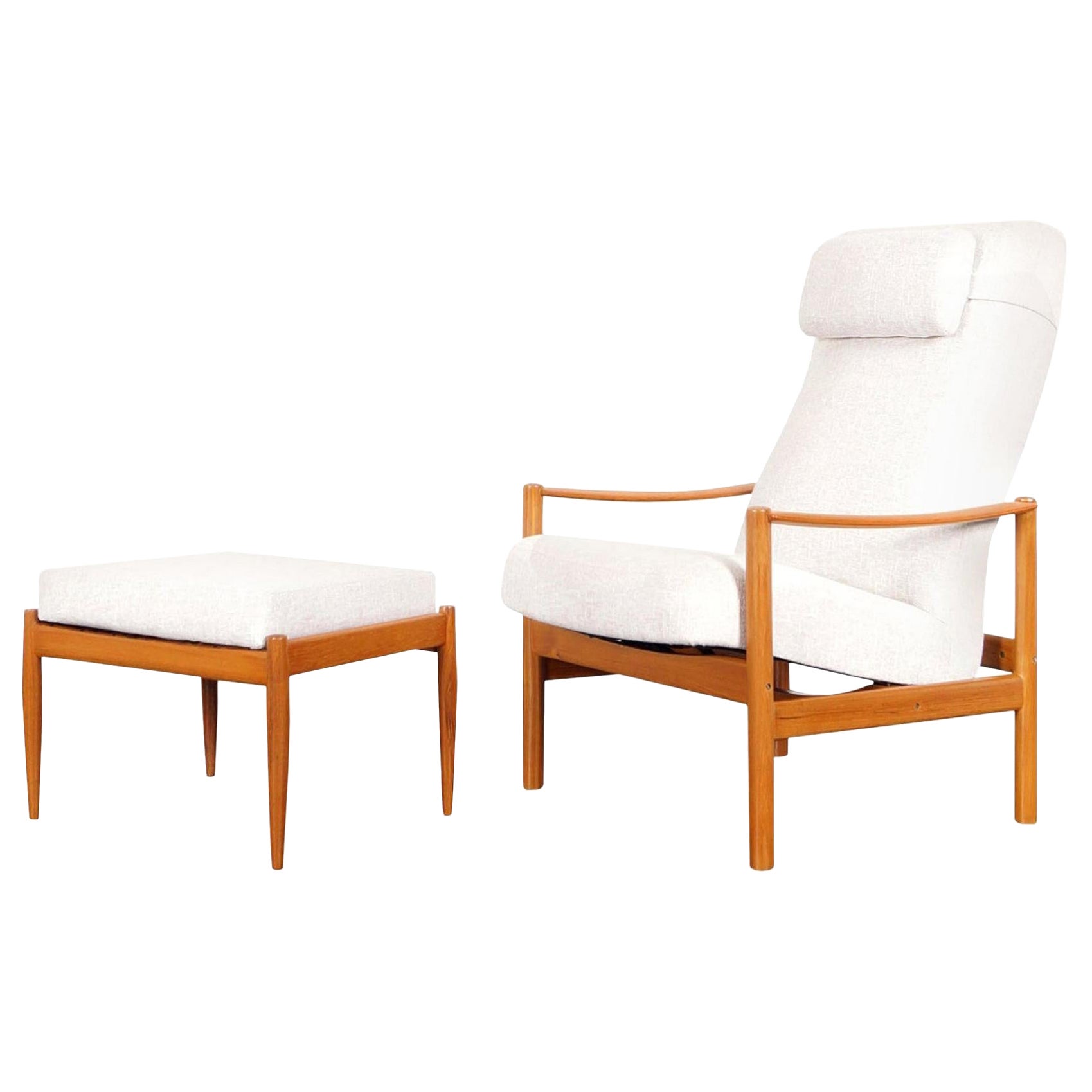 Chaise longue inclinable et pouf en teck de style danois moderne