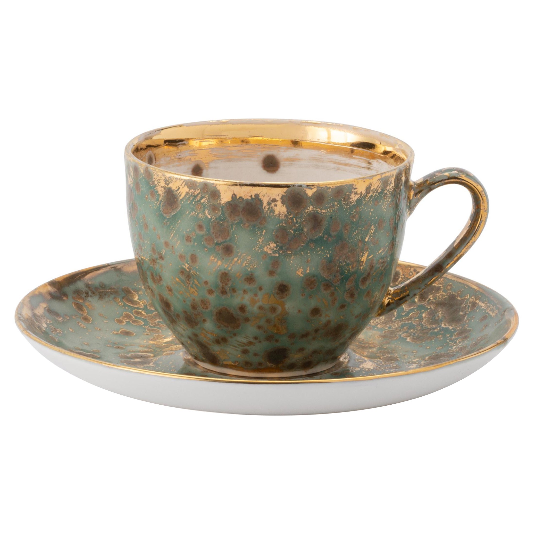 Ensemble contemporain de 2 tasses à thé et une soucoupe en porcelaine dorée peintes à la main en vente