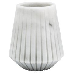 CUSTOMIZED MEDIUM Vase in White Carrara Marble CUSTOMIZED MEDIUM Vase in White Carrara Marble