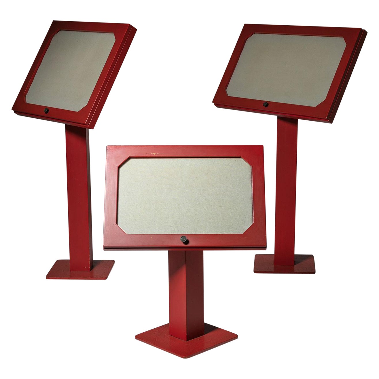 Set of Three Carlo Scarpa Free Standing Red Wood Displays, Italy, 1960s For Sale