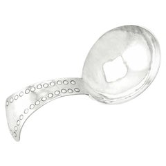 Antiker Sterlingsilber- Caddy-Löffel im Art & Crafts-Stil von 1911